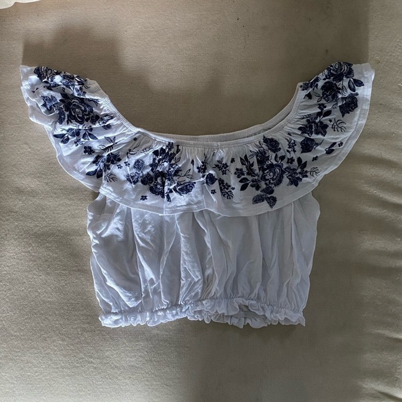 SALE GARAGE White Off-the-Shoulder crop top with Navy Embroidered Collar size XS - Picture 2 of 7